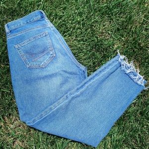 american eagle medium wash mom jeans